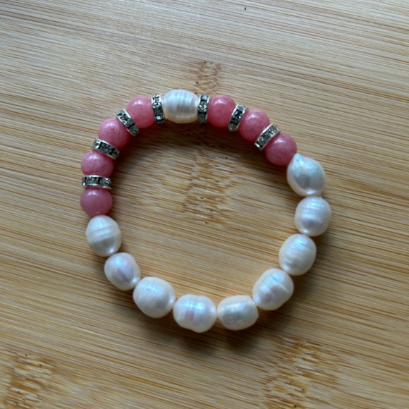 Pearls and Pink Jade bracelet - Picture 2 of 3